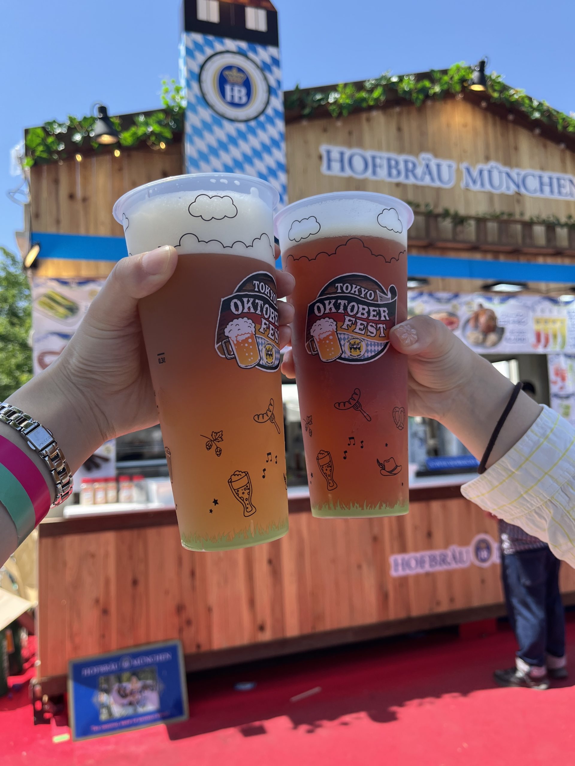 ビールサーバーから注がれたビール